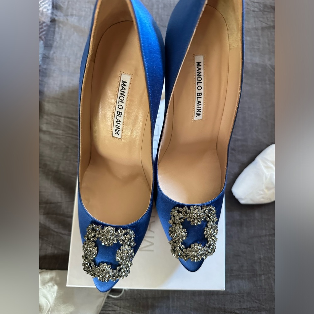 Authentic Manolo Blahnik - Blue Hangisi - Size 7.5